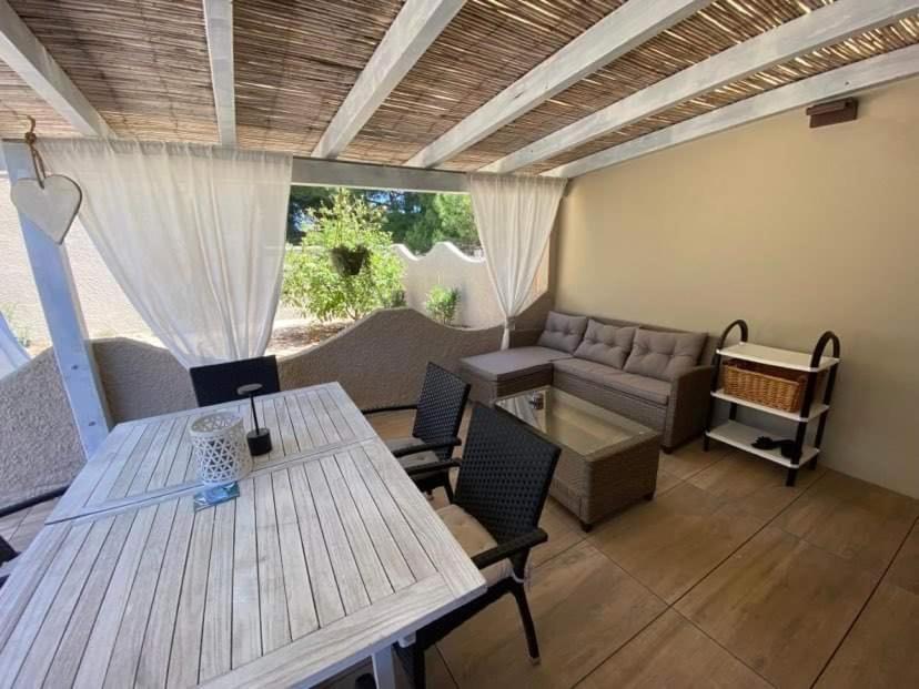 Casa Teresa Villa Porto Pino Buitenkant foto