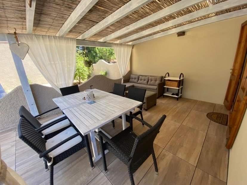 Casa Teresa Villa Porto Pino Buitenkant foto