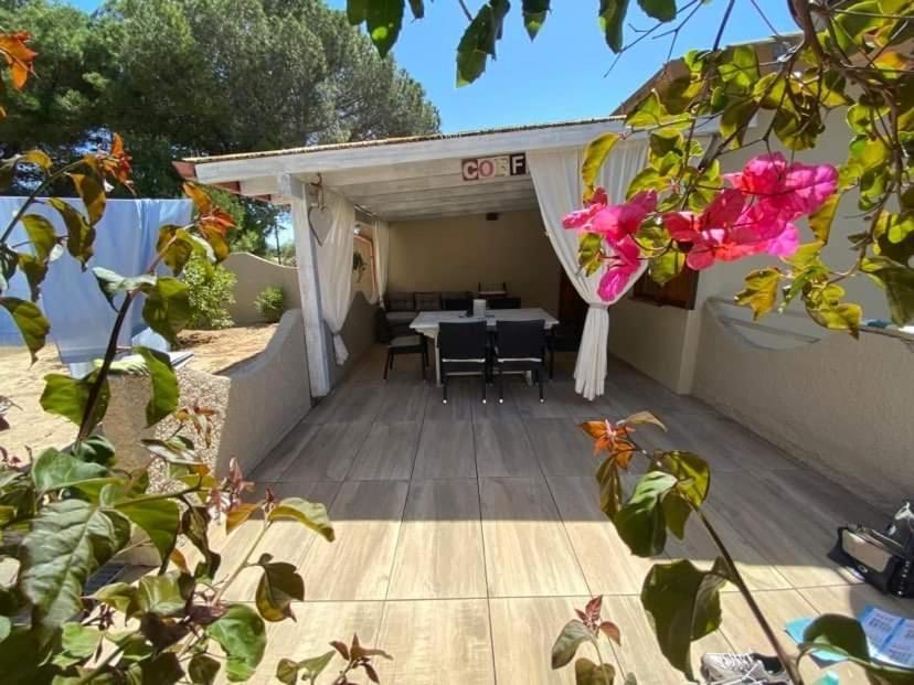 Casa Teresa Villa Porto Pino Buitenkant foto