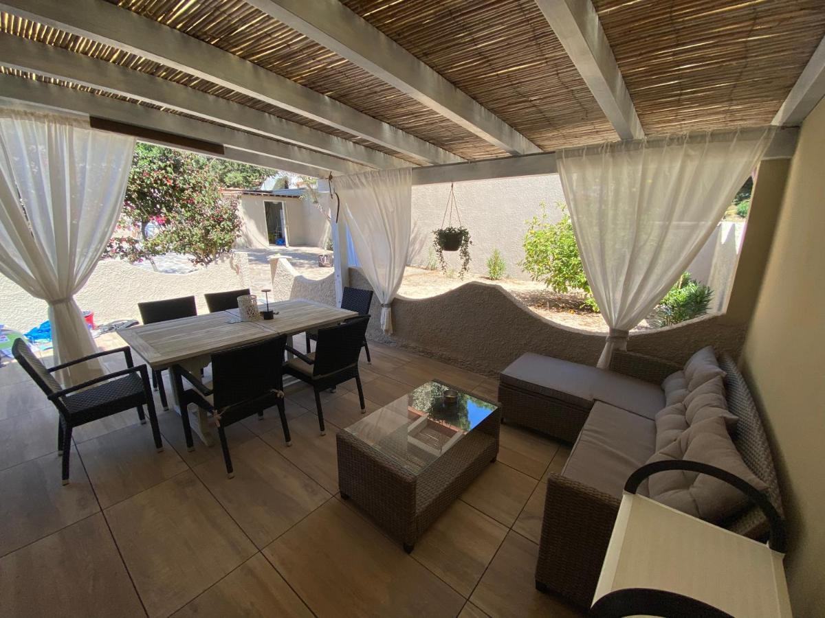 Casa Teresa Villa Porto Pino Buitenkant foto